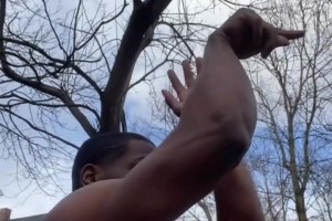 艾维直播：血亲背叛了我＆说我是精神病，但我的内心很平静快乐！